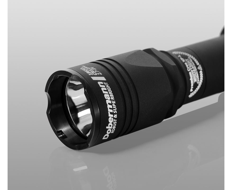 Prožektors ARMYTEK Dobermann, auksti balts