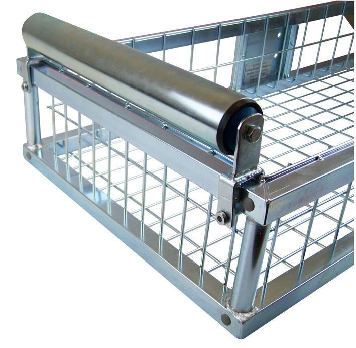 Roller for loading a hunted animal onto a trailer