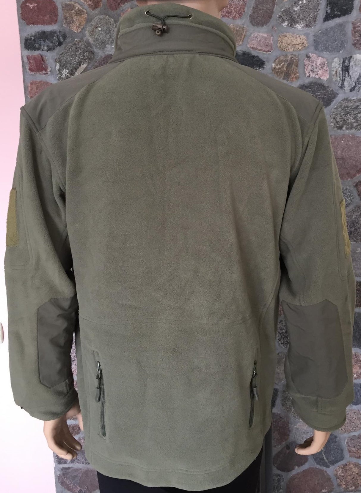 Warm fleece sweater with comfortable pockets