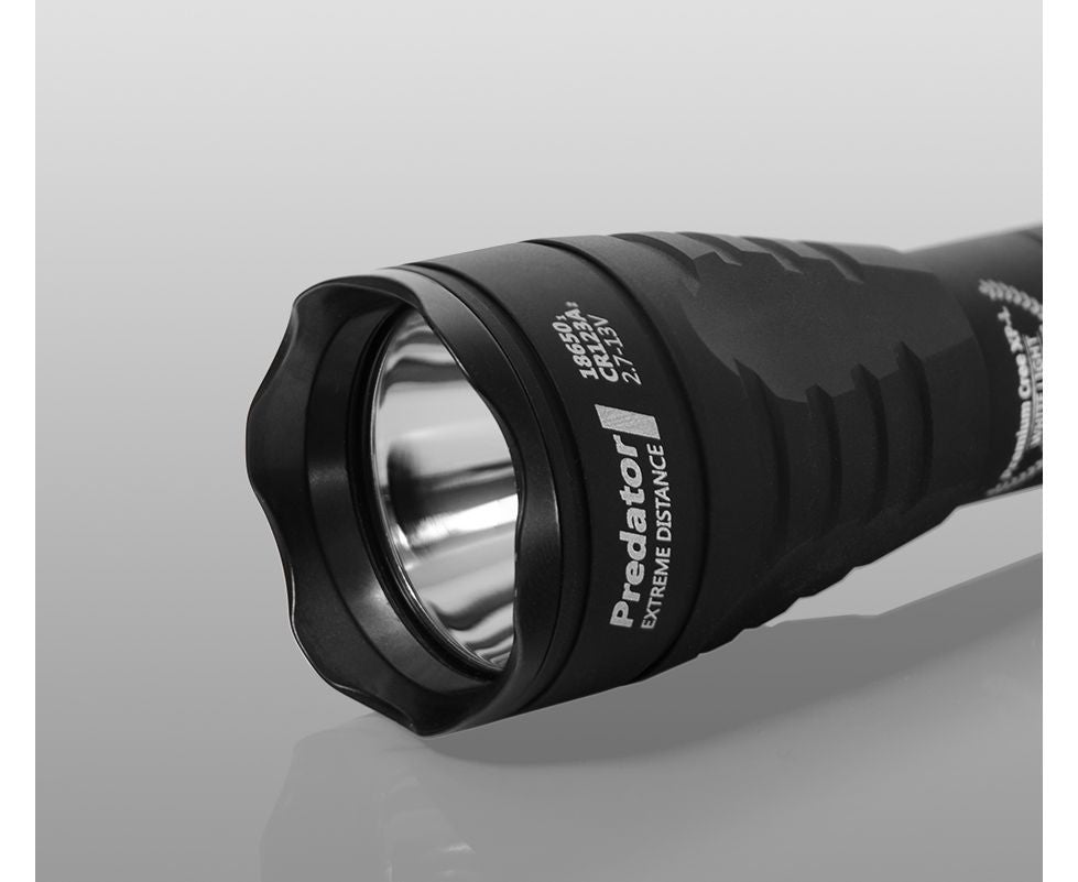 Prožektors ARMYTEK Predator V3, auksti balts